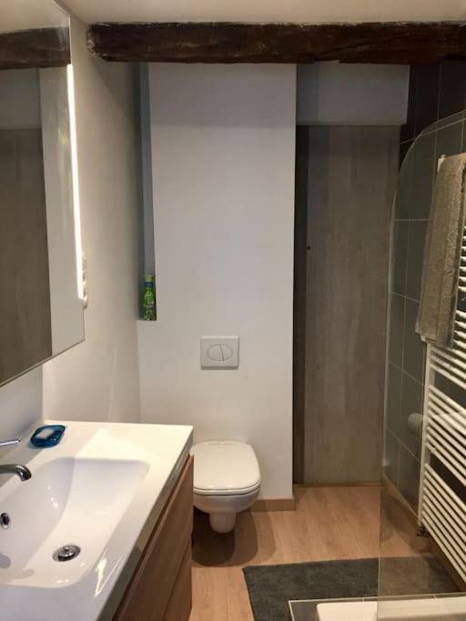 La Vie Hors Chateau Apartment